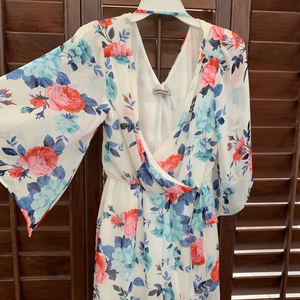 Jumpsuits & Rompers - Picture 2 of 4